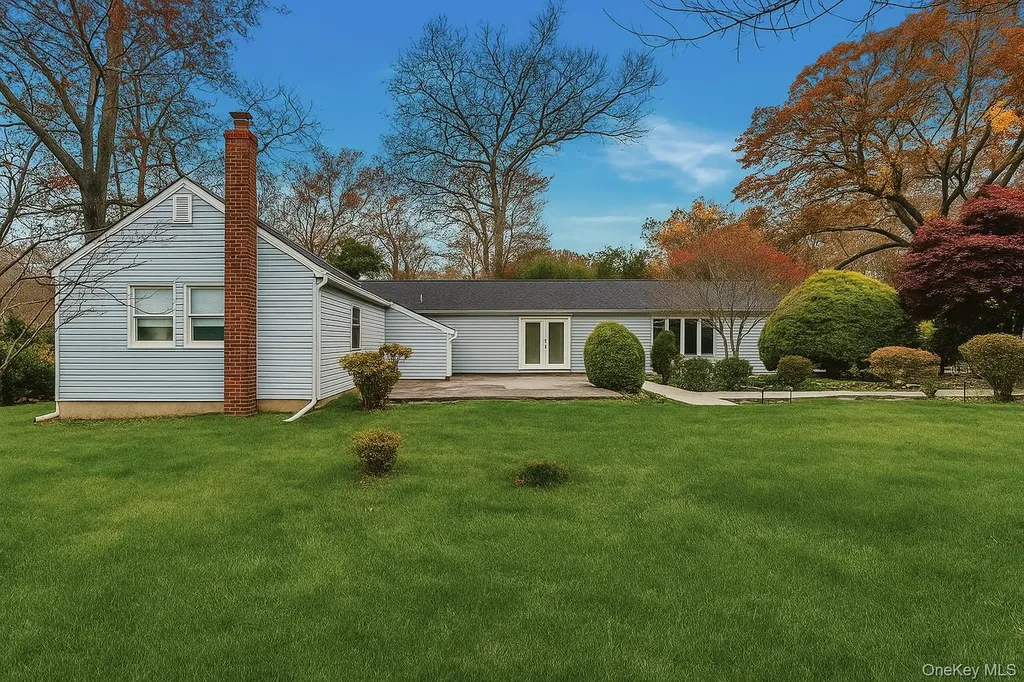 37 Pond Lane Ridge NY 11961