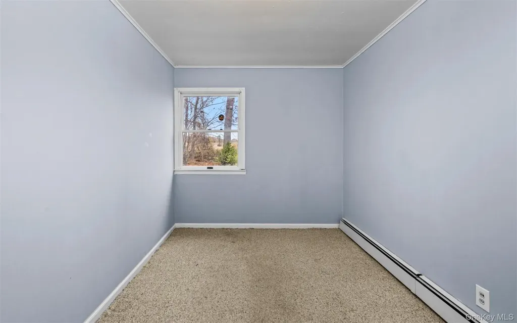 37 Pond Lane Ridge NY 11961