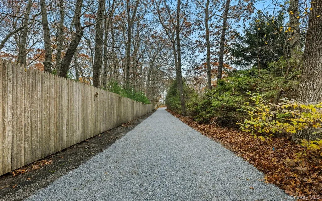 37 Pond Lane Ridge NY 11961