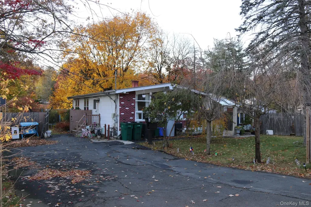 5 Carrie Lane Nanuet NY 10954