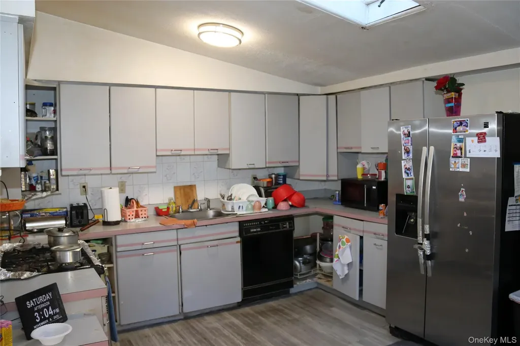 5 Carrie Lane Nanuet NY 10954