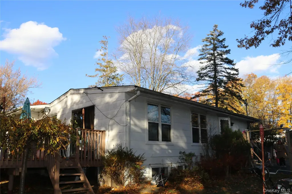 5 Carrie Lane Nanuet NY 10954