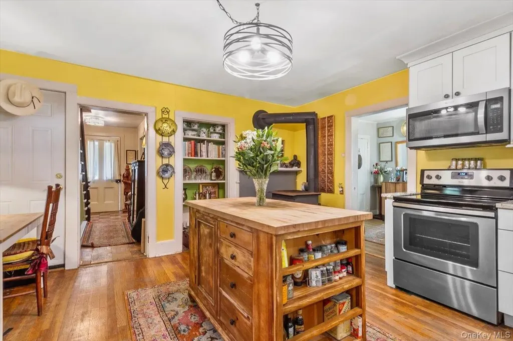 310 Oak Lane Newburgh NY 12550