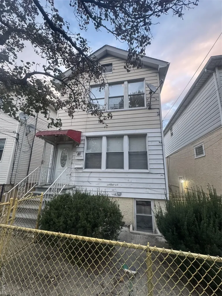 4346 Edson Avenue Bronx NY 10466