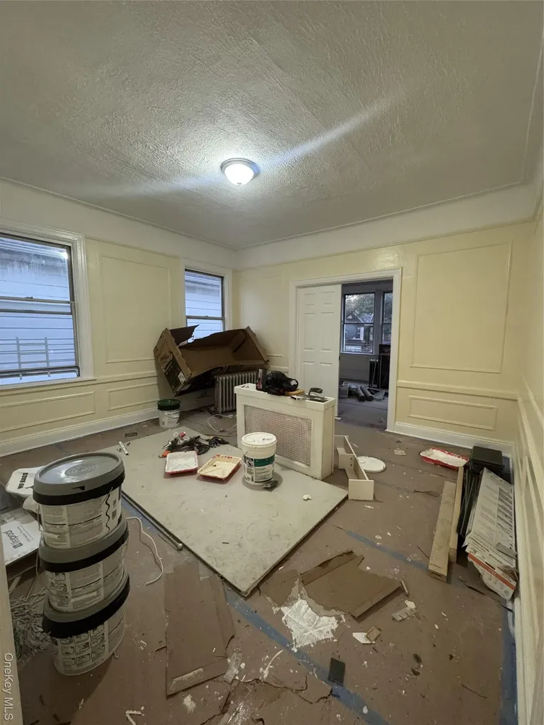 4346 Edson Avenue Bronx NY 10466