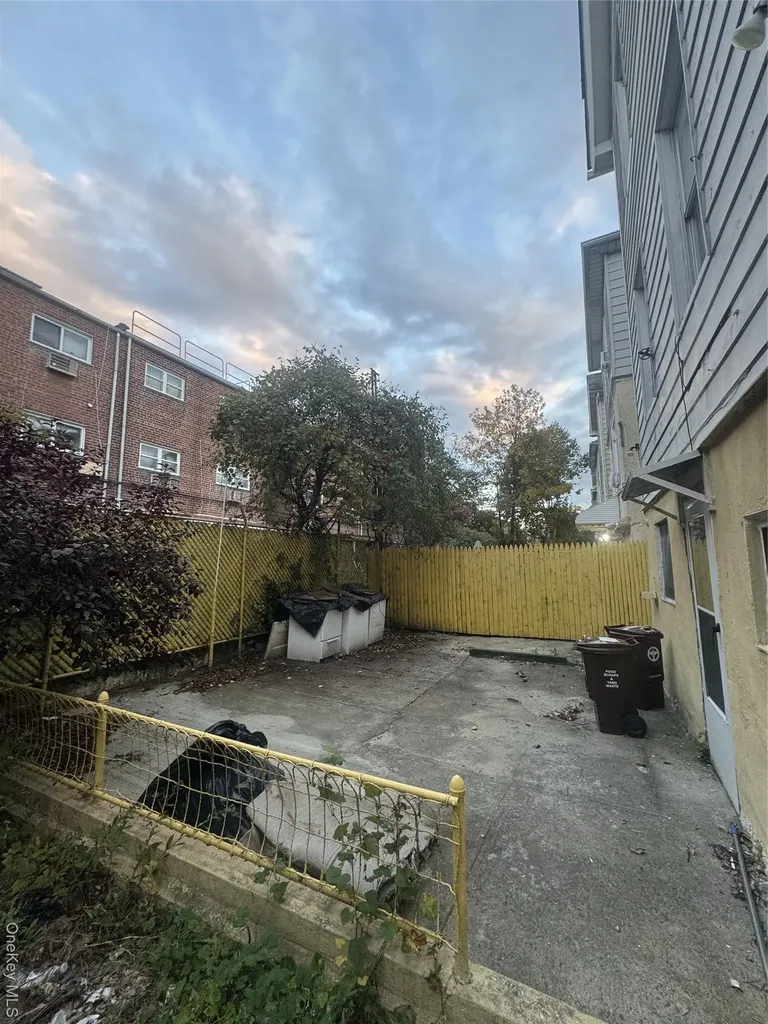 4346 Edson Avenue Bronx NY 10466