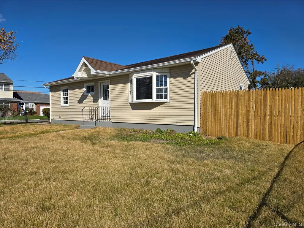 9 Cypress Avenue Bay Shore NY 11706