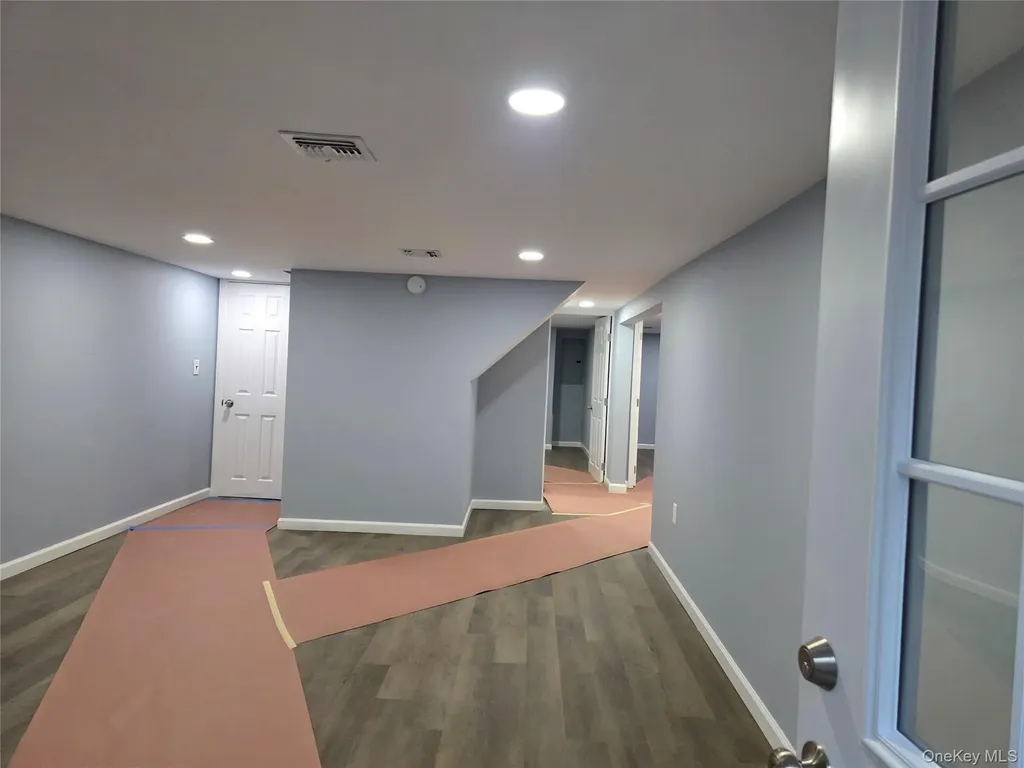 9 Cypress Avenue Bay Shore NY 11706