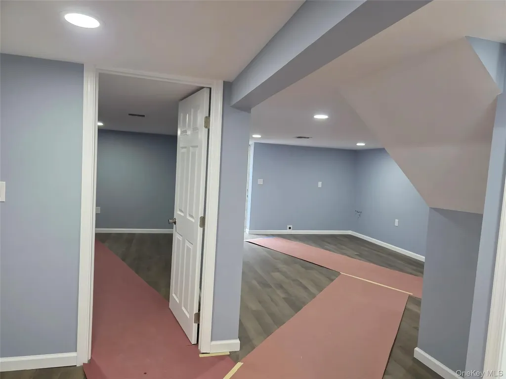 9 Cypress Avenue Bay Shore NY 11706