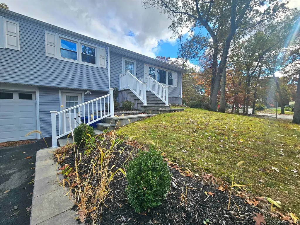 31 Brookhaven Drive Rocky Point NY 11778