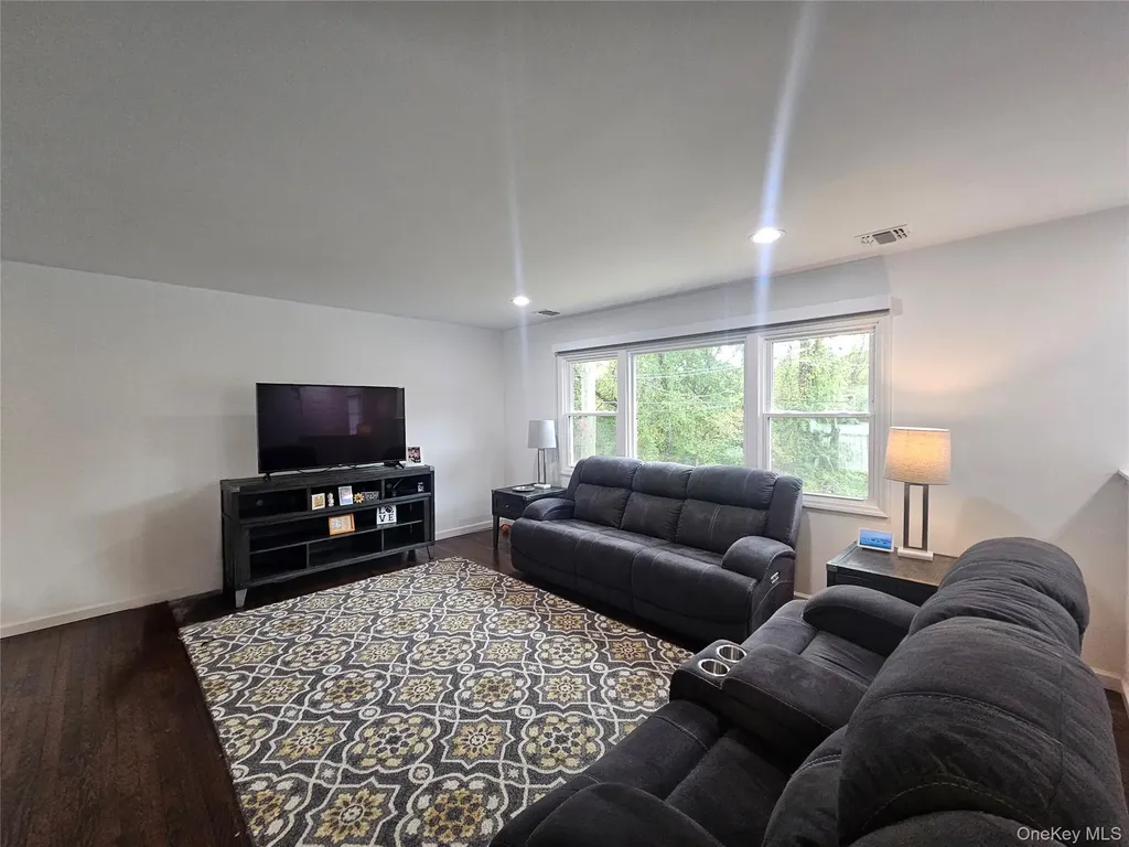 31 Brookhaven Drive Rocky Point NY 11778