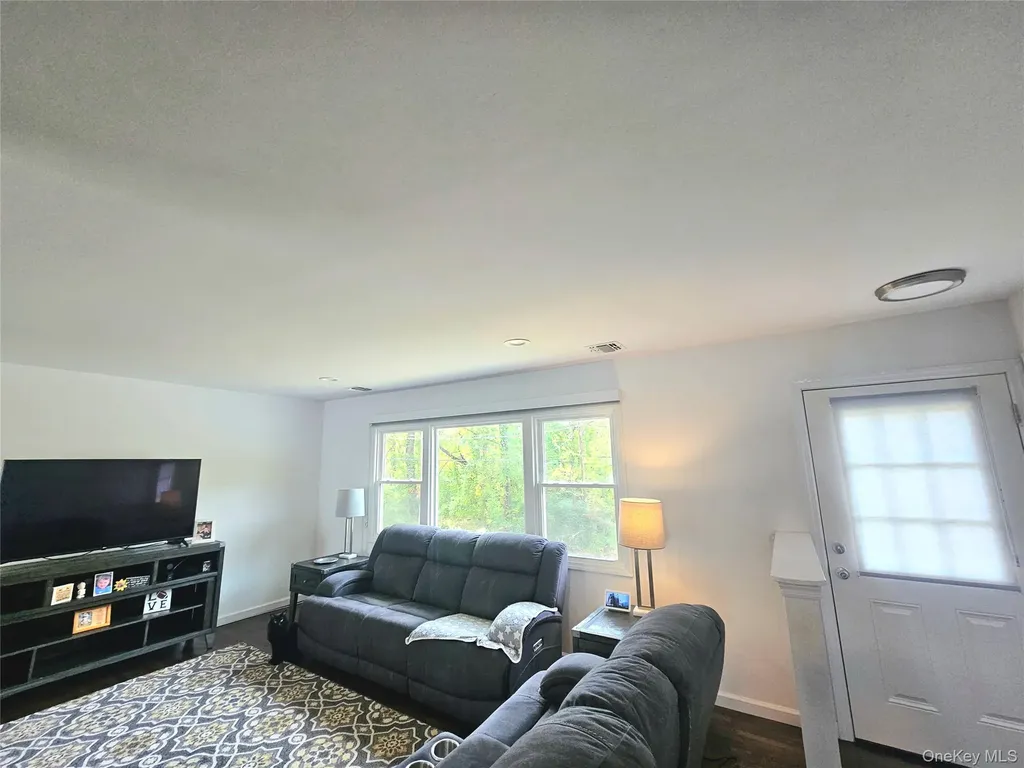 31 Brookhaven Drive Rocky Point NY 11778