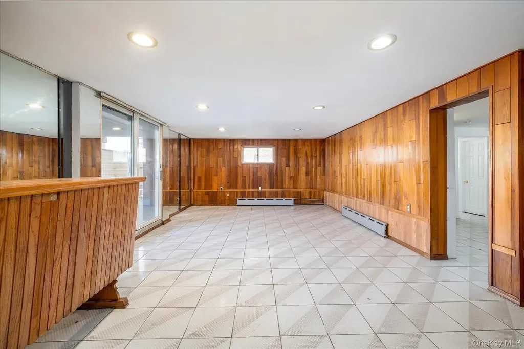 69 E 1st Street Freeport NY 11520