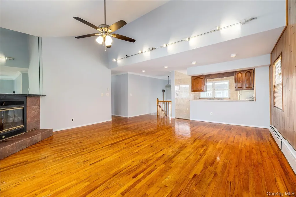 69 E 1st Street Freeport NY 11520
