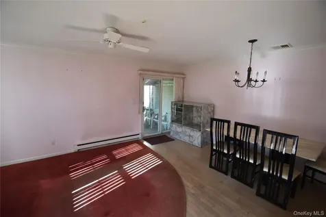 44 Harbor Road N Amityville NY 11701