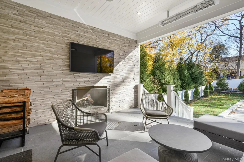 65 Myrtle Boulevard Larchmont NY 10538