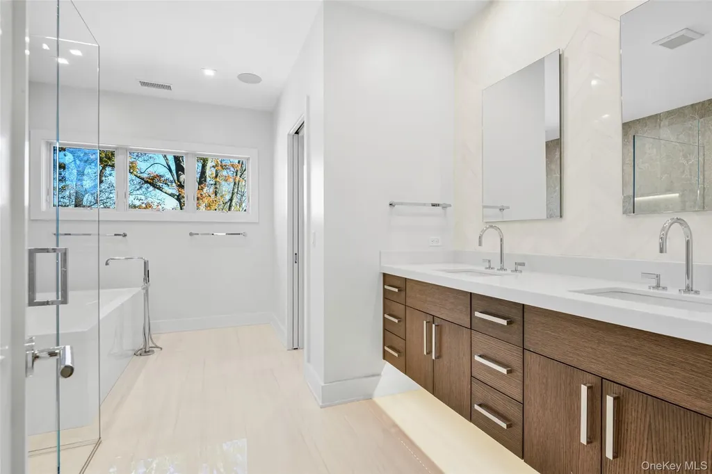 65 Myrtle Boulevard Larchmont NY 10538