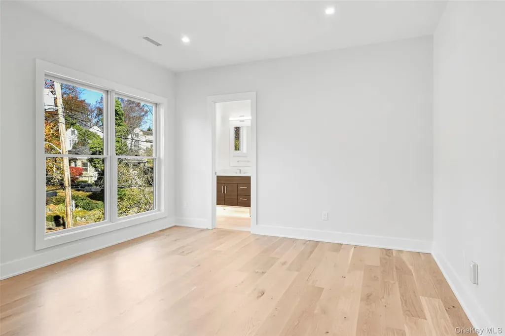 65 Myrtle Boulevard Larchmont NY 10538