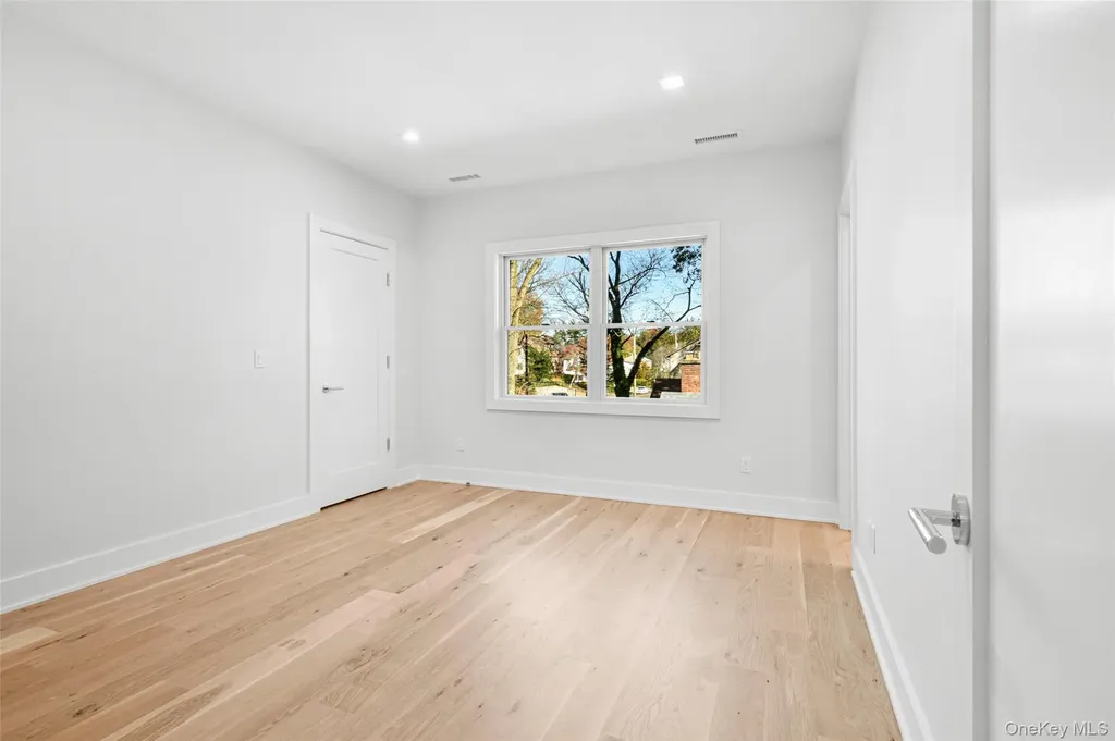 65 Myrtle Boulevard Larchmont NY 10538