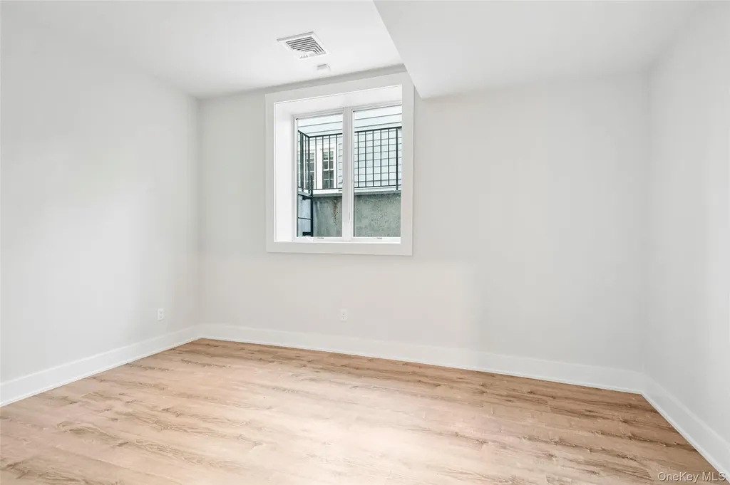 65 Myrtle Boulevard Larchmont NY 10538
