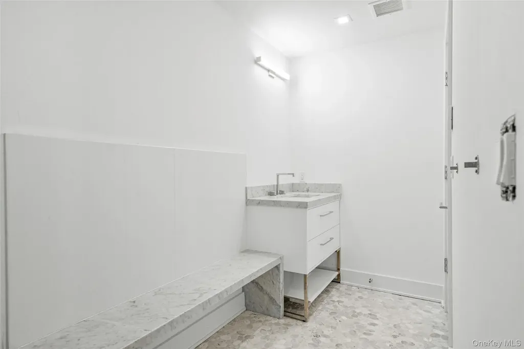 65 Myrtle Boulevard Larchmont NY 10538