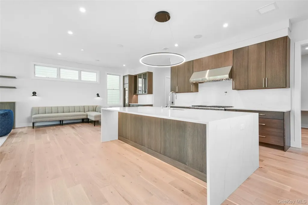 65 Myrtle Boulevard Larchmont NY 10538