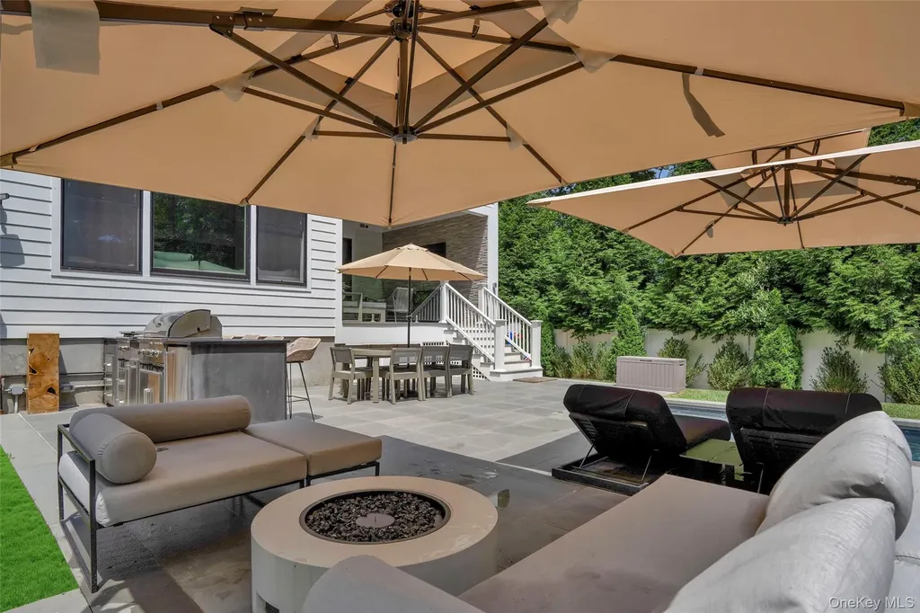 65 Myrtle Boulevard Larchmont NY 10538