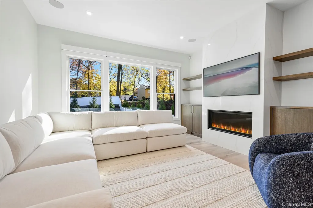 65 Myrtle Boulevard Larchmont NY 10538