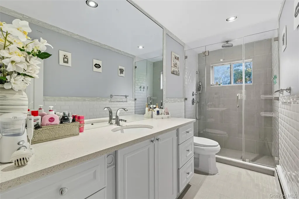 258 Half Hollow Road Dix Hills NY 11746