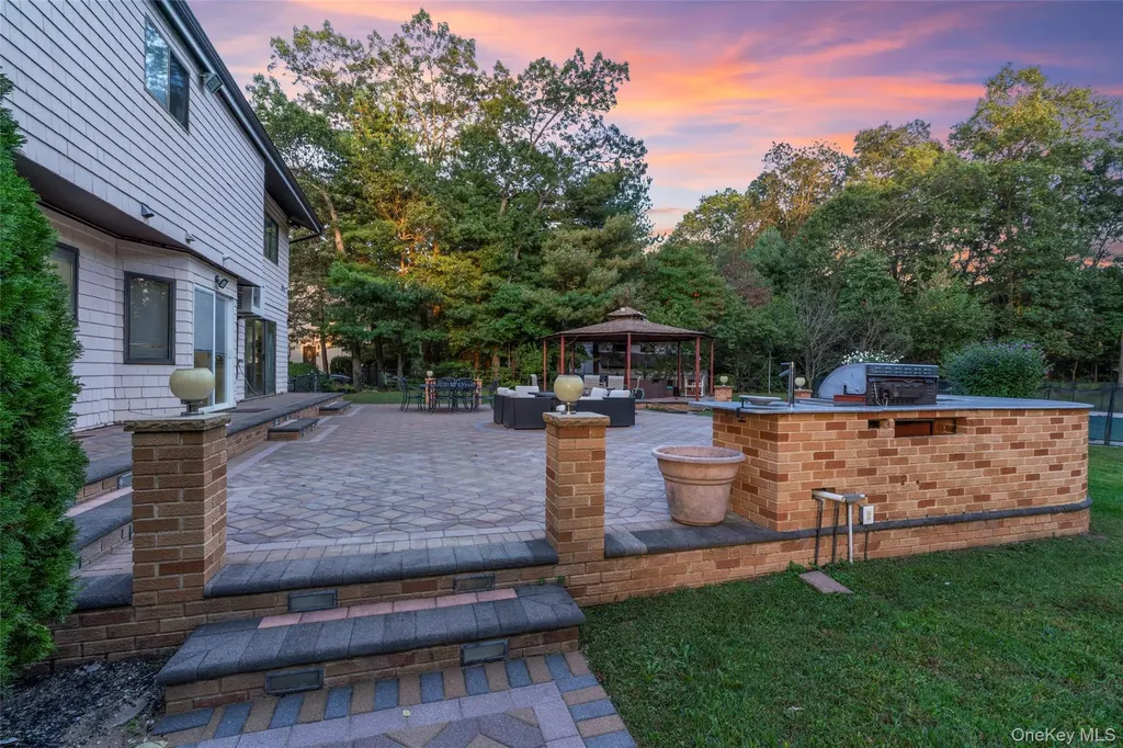 258 Half Hollow Road Dix Hills NY 11746