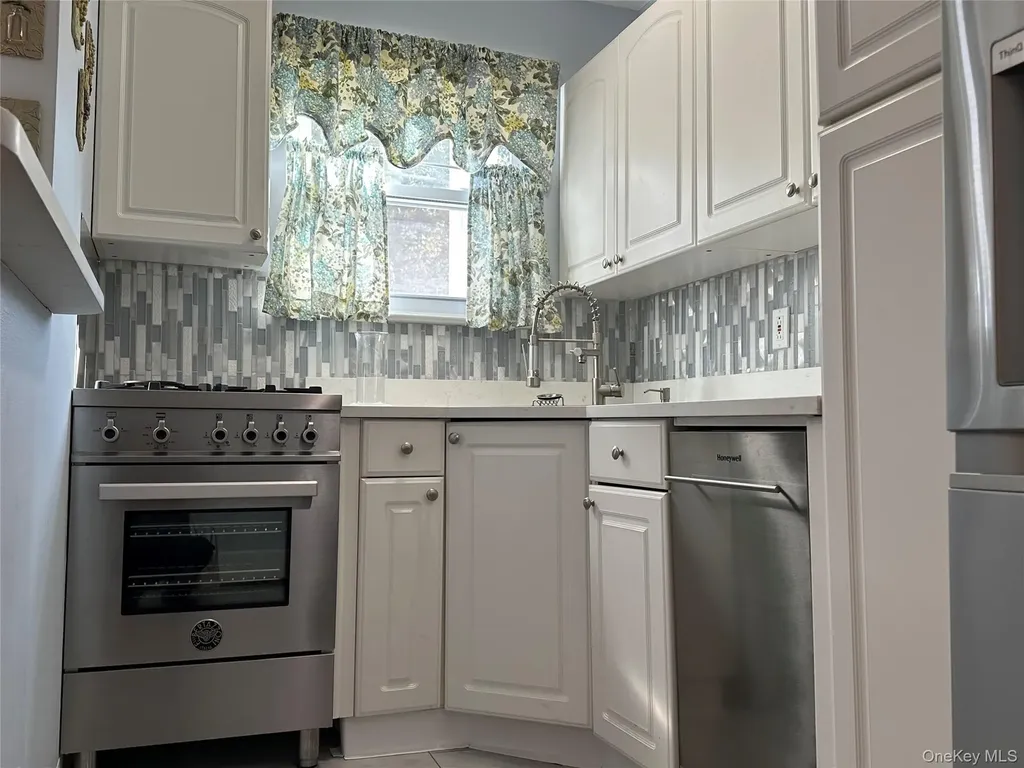 150 Fairharbor Drive Patchogue NY 11772
