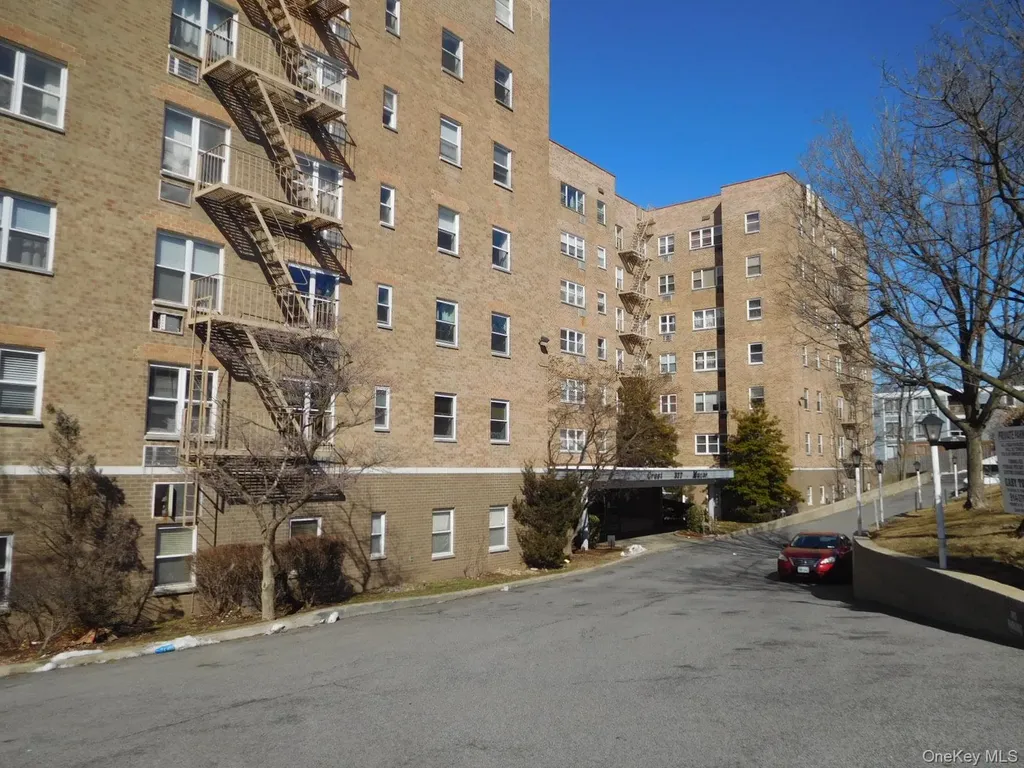 377 N Broadway Yonkers NY 10701
