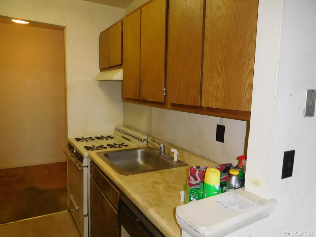 377 N Broadway Yonkers NY 10701