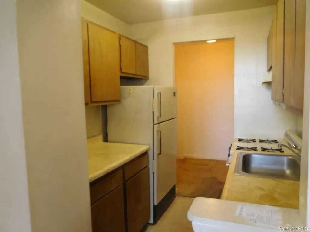377 N Broadway Yonkers NY 10701
