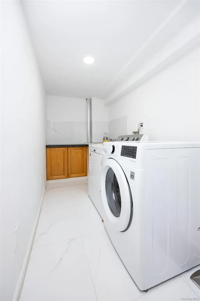 14 Cedar Street Greenvale NY 11548