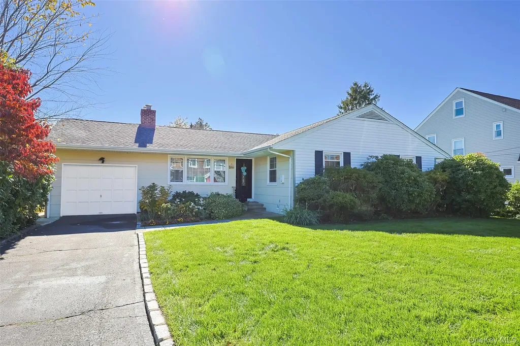 14 Cedar Street Greenvale NY 11548