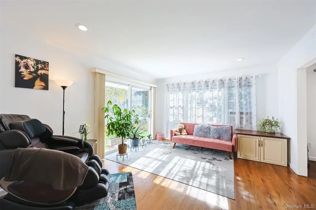 14 Cedar Street Greenvale NY 11548