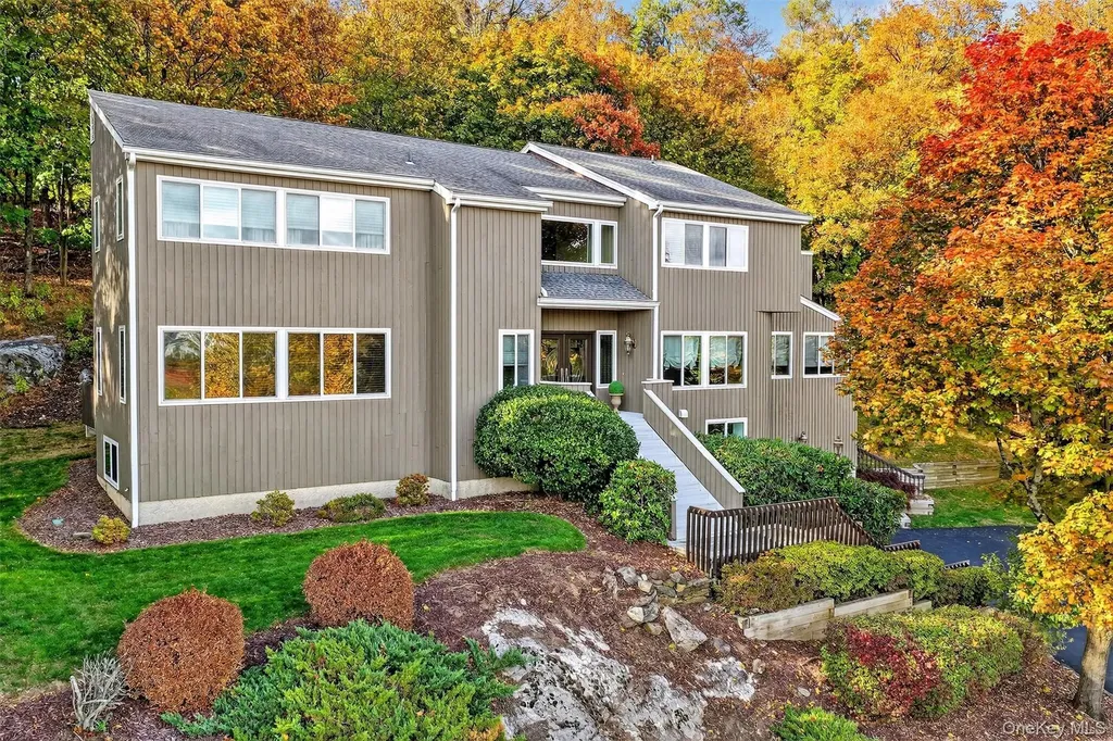 96 Cherry Hill Court Briarcliff Manor NY 10510