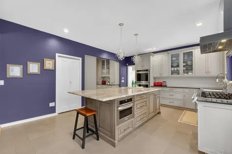 96 Cherry Hill Court Briarcliff Manor NY 10510