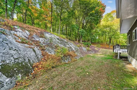 96 Cherry Hill Court Briarcliff Manor NY 10510