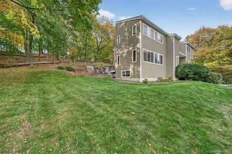 96 Cherry Hill Court Briarcliff Manor NY 10510