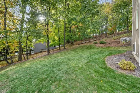 96 Cherry Hill Court Briarcliff Manor NY 10510