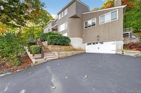 96 Cherry Hill Court Briarcliff Manor NY 10510