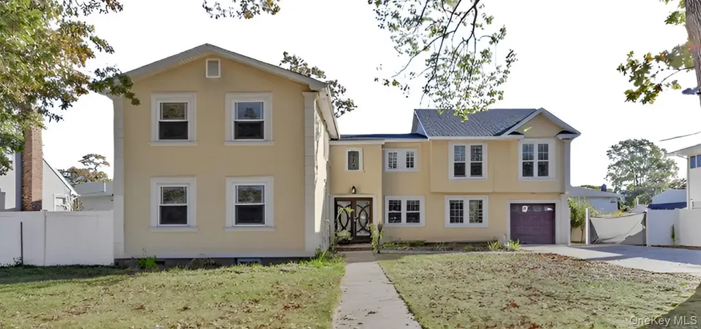 362 Deauville Boulevard Babylon NY 11726