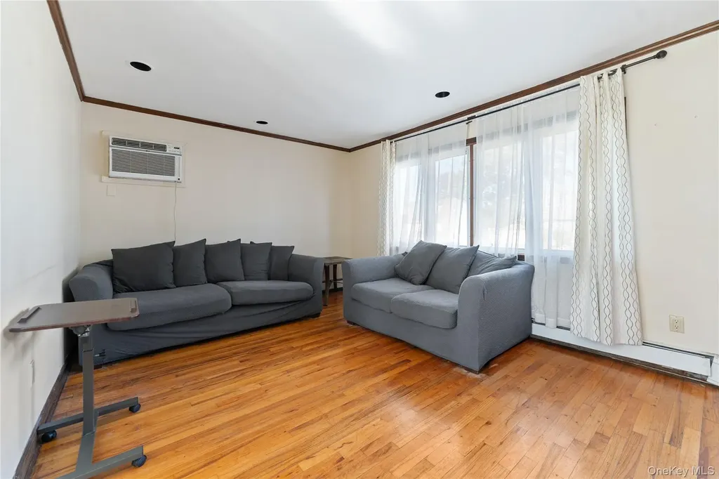 90 27th Street Copiague NY 11726
