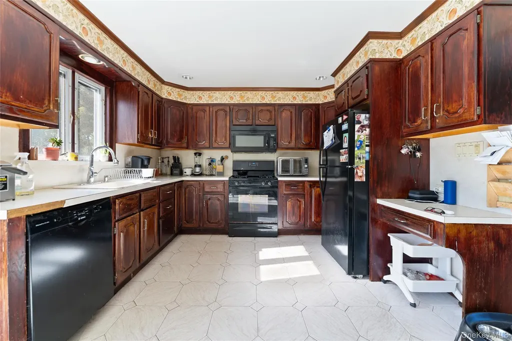 90 27th Street Copiague NY 11726