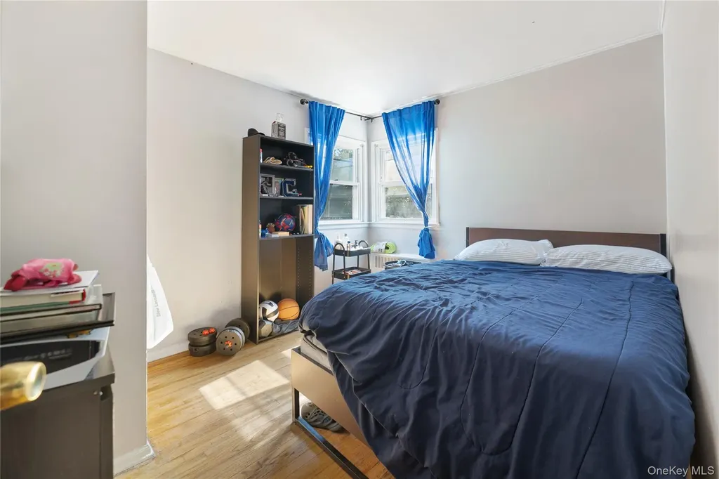 90 27th Street Copiague NY 11726
