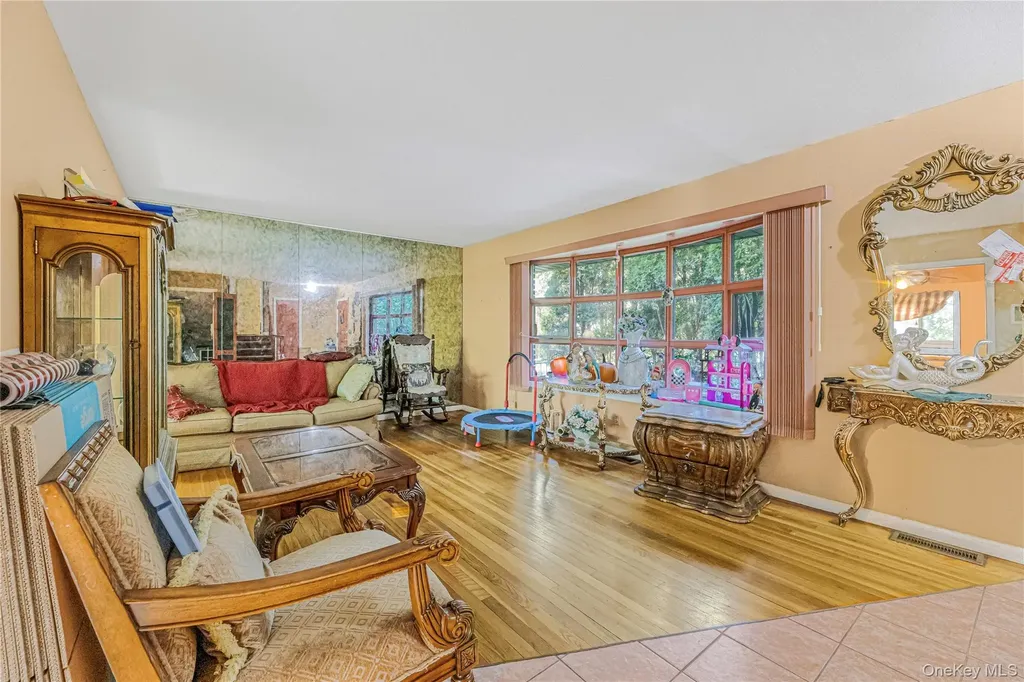 15 Wayne Way White Plains NY 10607