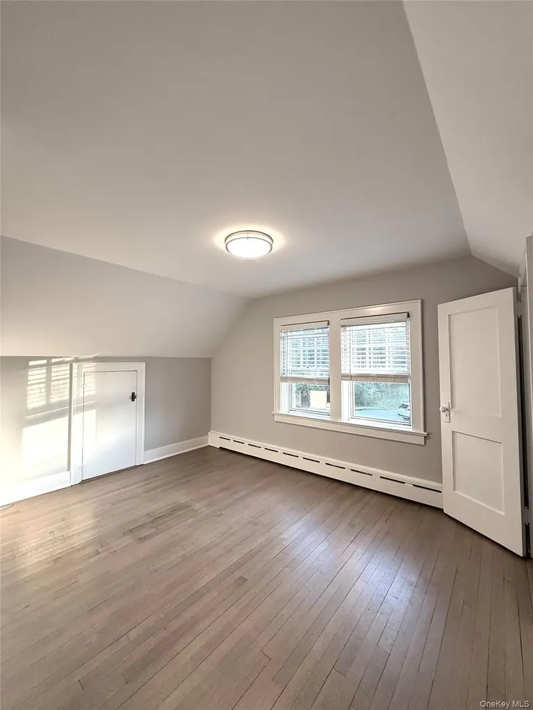 24 Pegs Lane Riverhead NY 11901