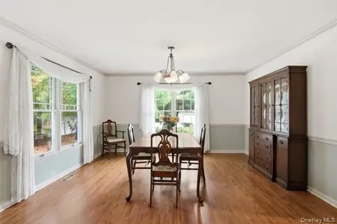 15 Arbor Court Bohemia NY 11716